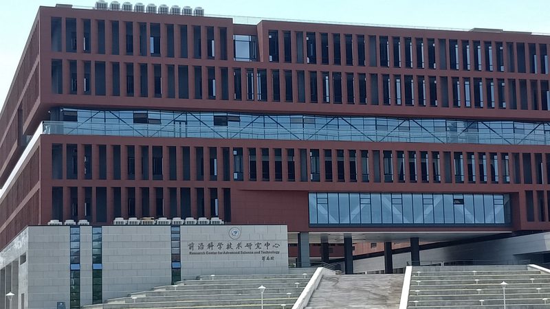 连接器选型：揭秘电子设备连接的“桥梁
